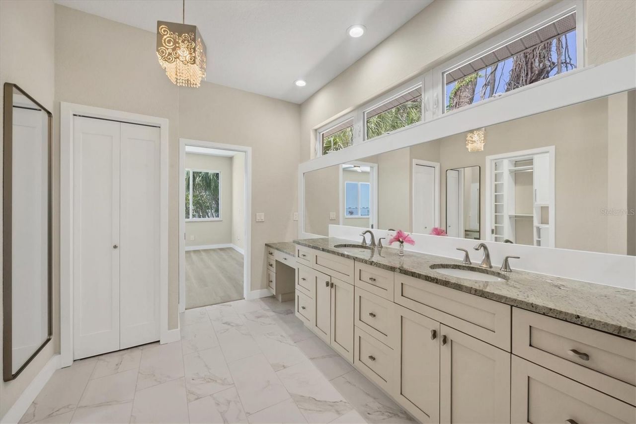 3931 Bay Shore Road, Sarasota, FL 34234 Photo