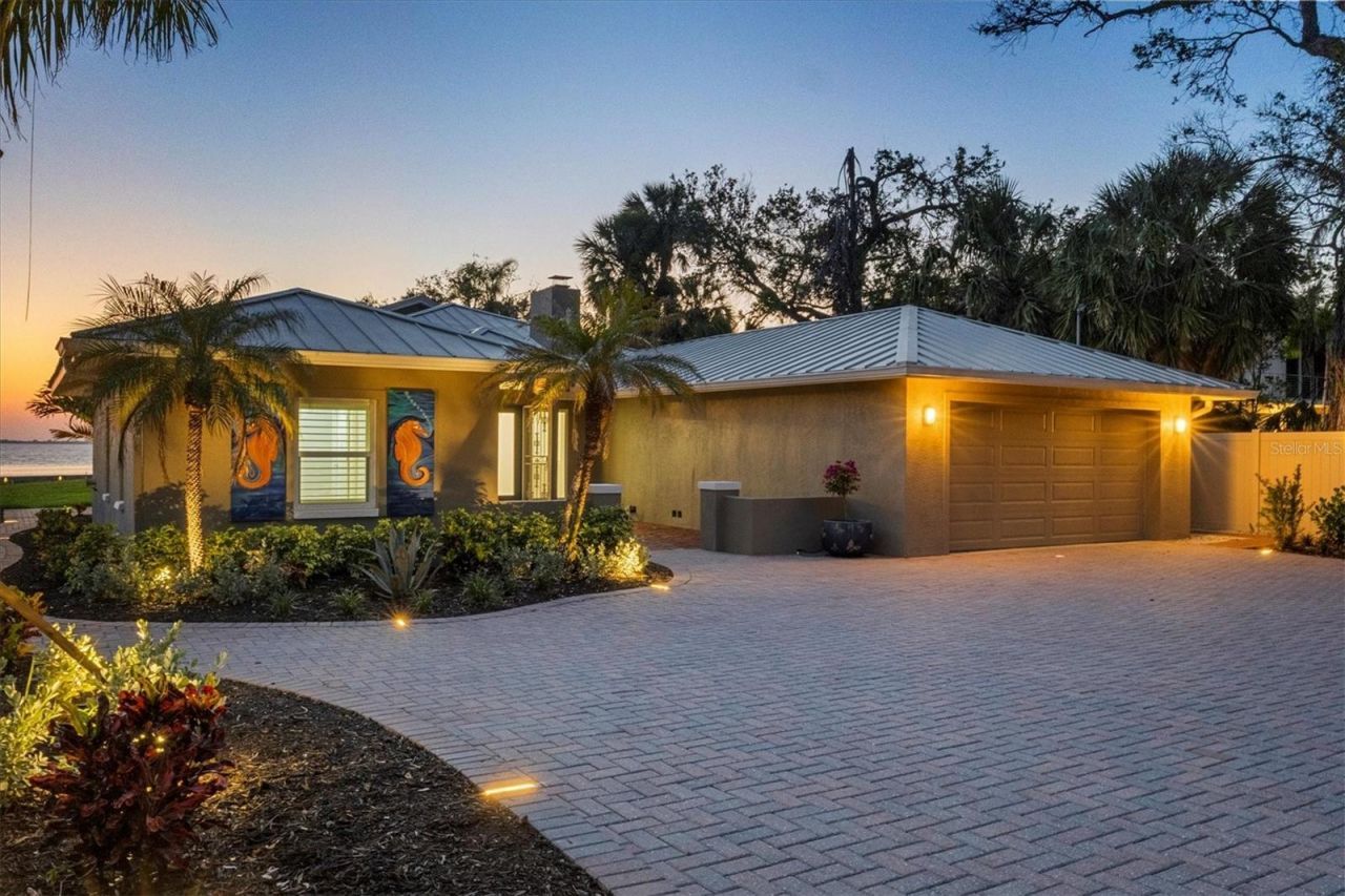 3931 Bay Shore Road, Sarasota, FL 34234 Photo