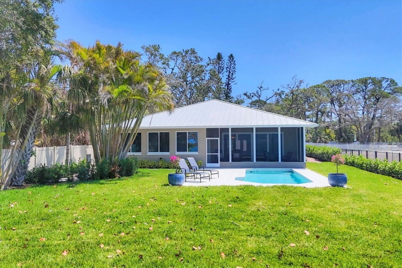 3931 Bay Shore Road, Sarasota, FL 34234 Photo