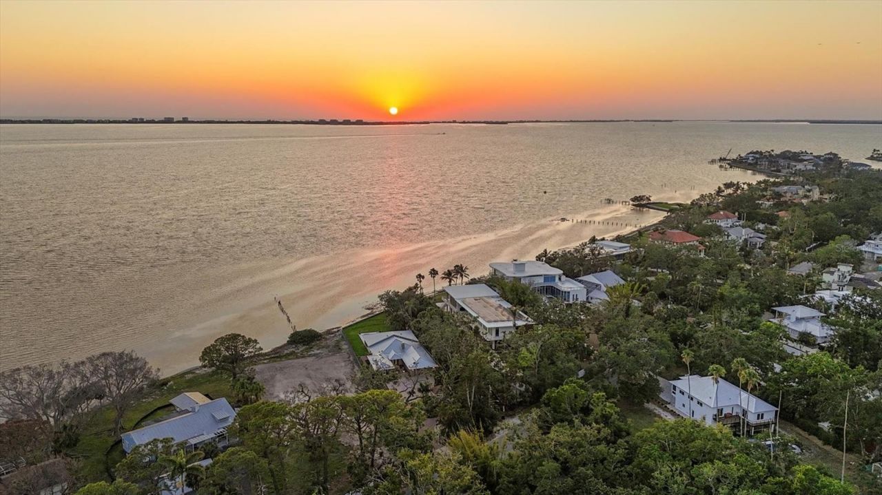 3931 Bay Shore Road, Sarasota, FL 34234 Photo