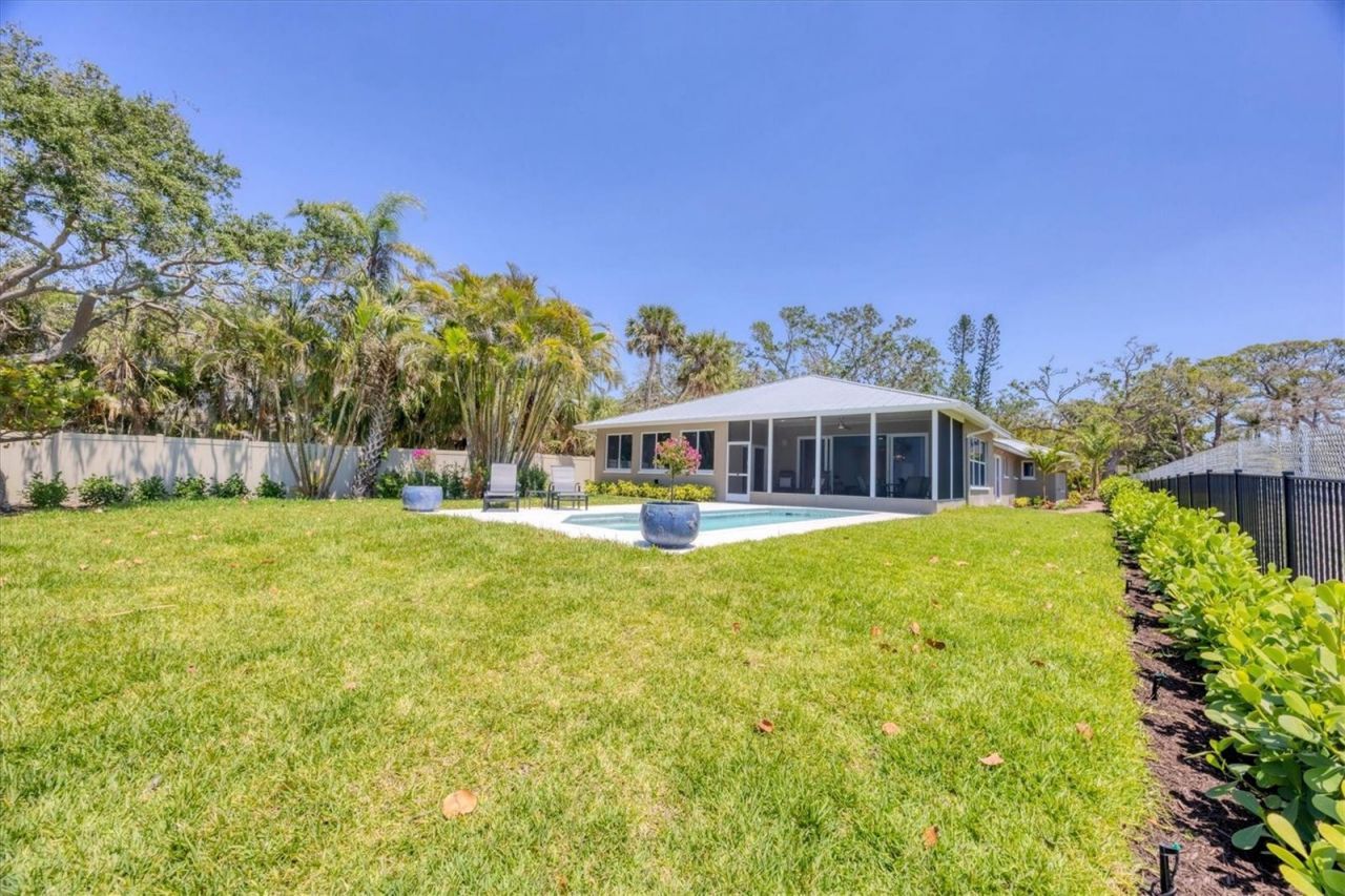 3931 Bay Shore Road, Sarasota, FL 34234 Photo