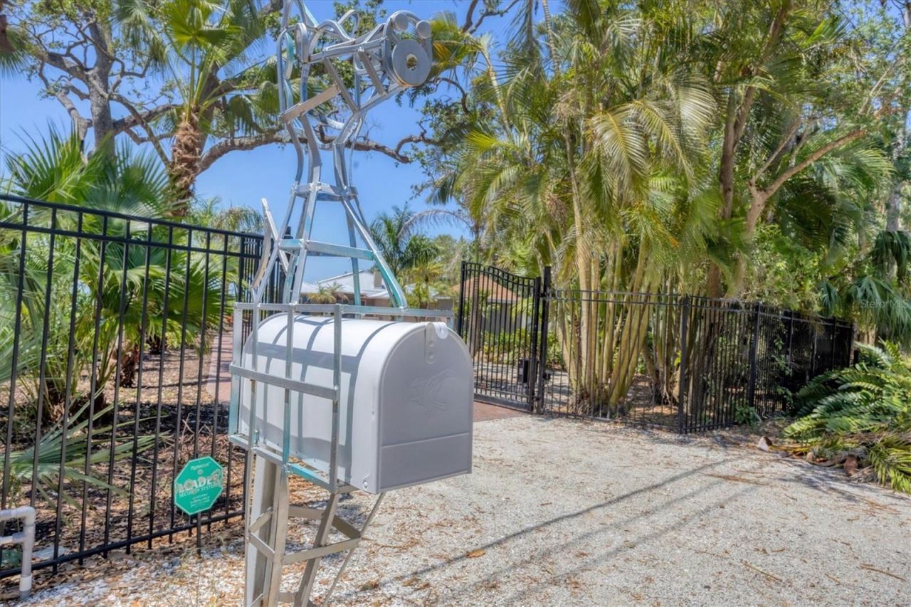 3931 Bay Shore Road, Sarasota, FL 34234 Photo