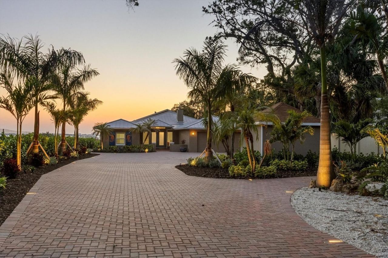 3931 Bay Shore Road, Sarasota, FL 34234 Photo