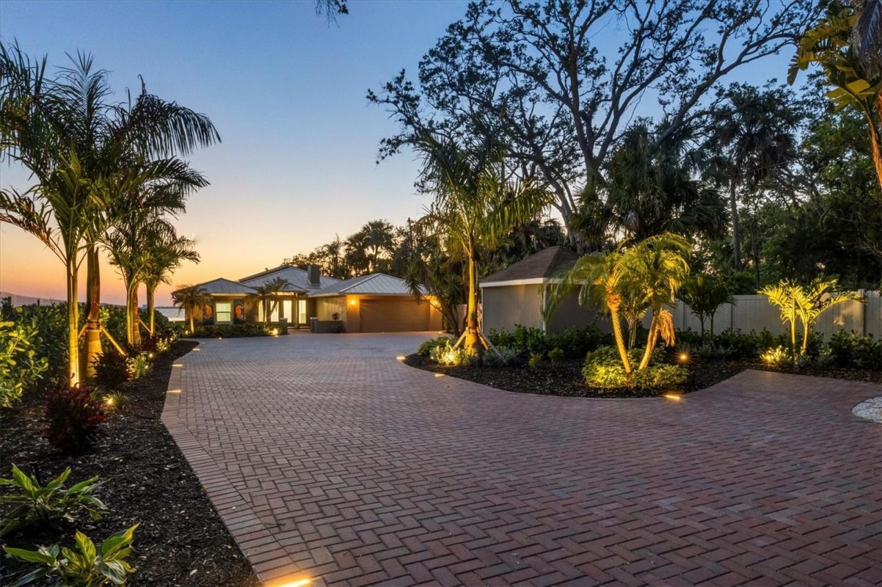 3931 Bay Shore Road, Sarasota, FL 34234 Photo