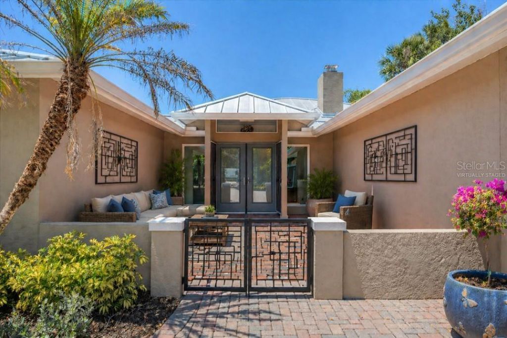 3931 Bay Shore Road, Sarasota, FL 34234 Photo