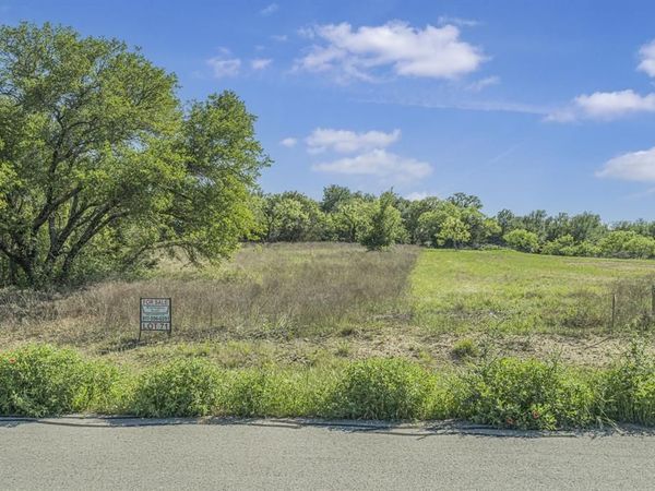 1053 Annabelles Avenue, Weatherford, TX 76087