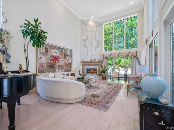 45 Bristol Drive, Manhasset, NY 11030