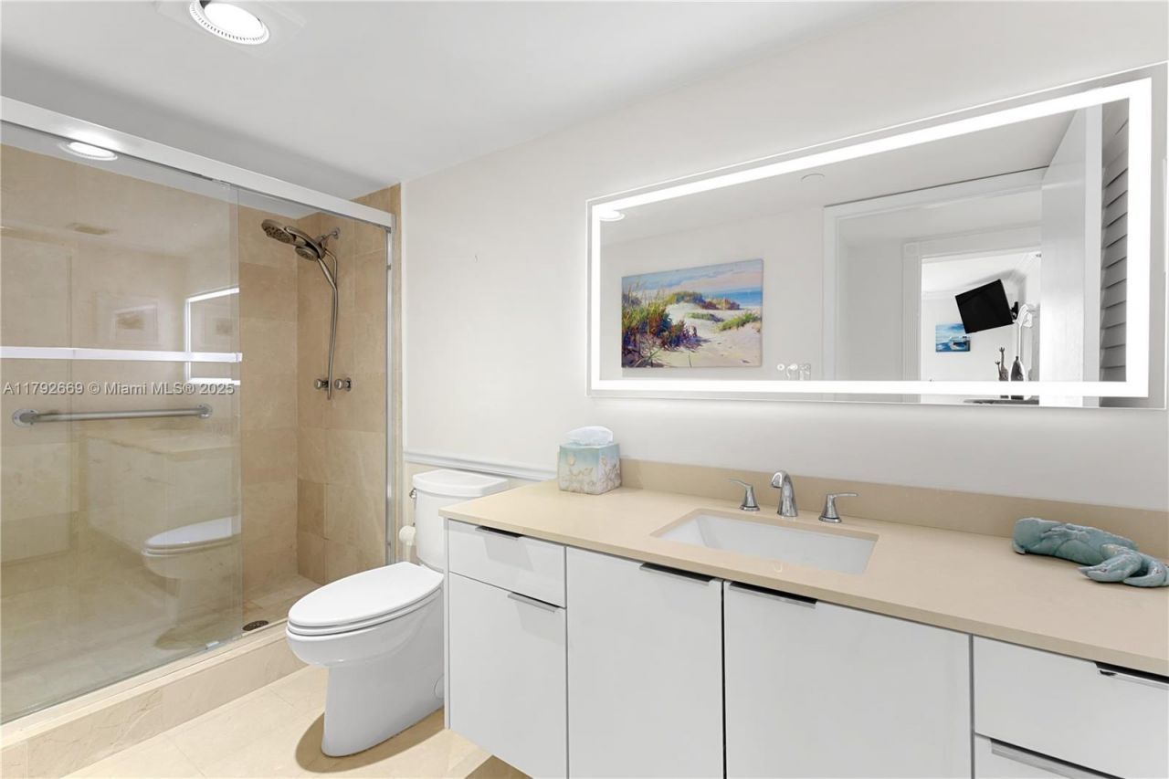 8855 Collins Ave, Unit 8J, Surfside, FL 33154 Photo