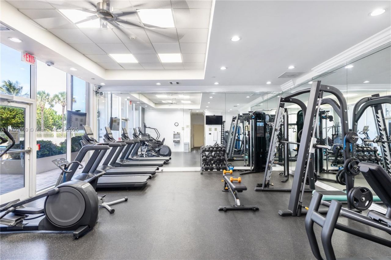 8855 Collins Ave, Unit 8J, Surfside, FL 33154 Photo