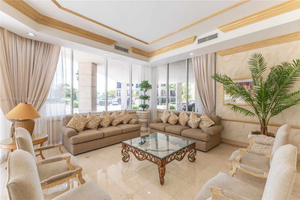 8855 Collins Ave, Unit 8J, Surfside, FL 33154 Photo