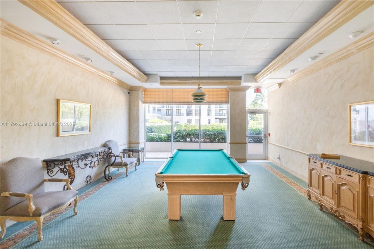 8855 Collins Ave, Unit 8J, Surfside, FL 33154 Photo