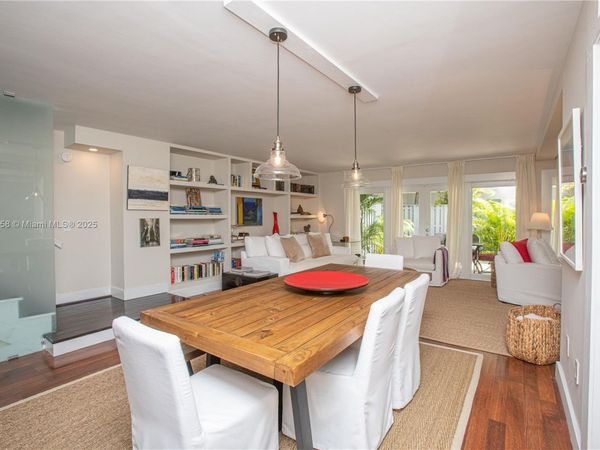 258 Sea View Dr, Unit 3, Key Biscayne, FL 33149