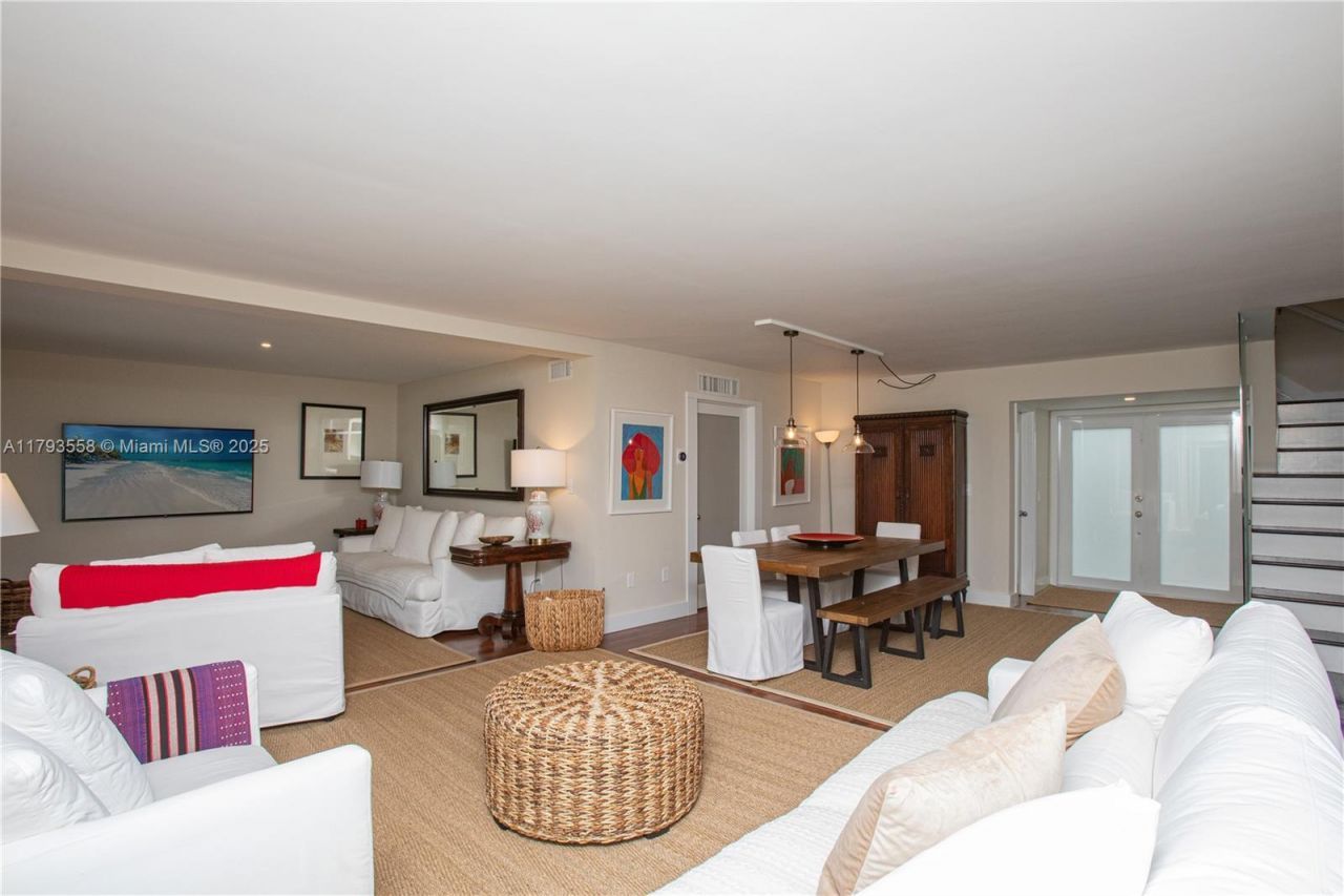 258 Sea View Dr, Unit 3, Key Biscayne, FL 33149 Photo