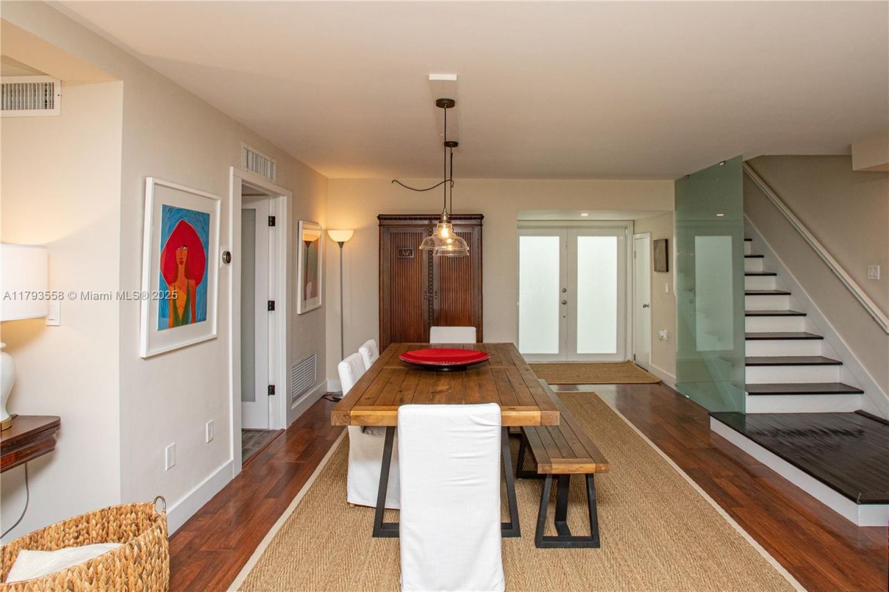 258 Sea View Dr, Unit 3, Key Biscayne, FL 33149 Photo