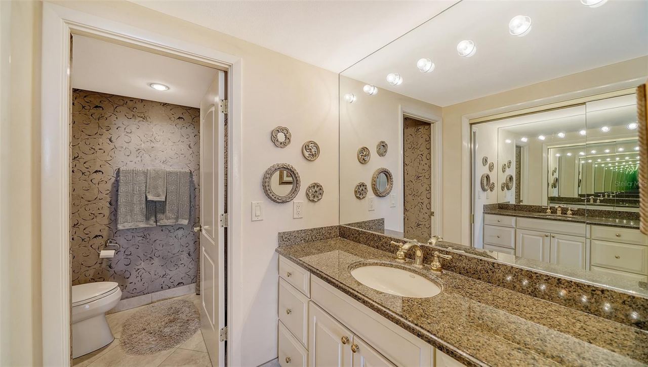 1212 Benjamin Franklin Drive, Unit 503, Sarasota, FL 34236 Photo