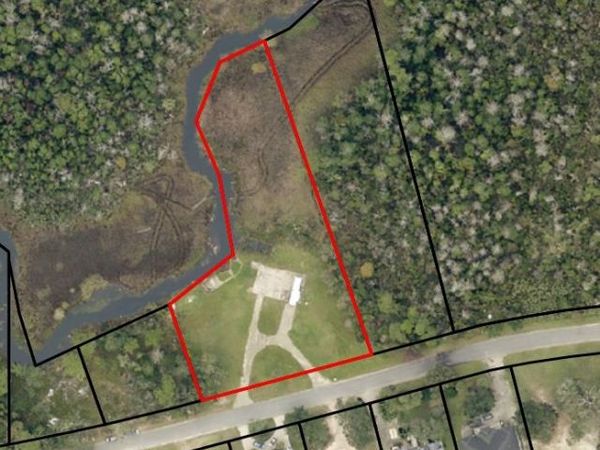 3706 Andrew Jackson Dr, Pace, FL 32571