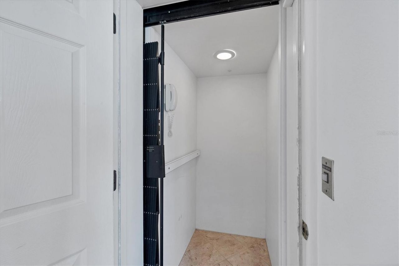 2918 Avenue E, Holmes Beach, FL 34217 Photo