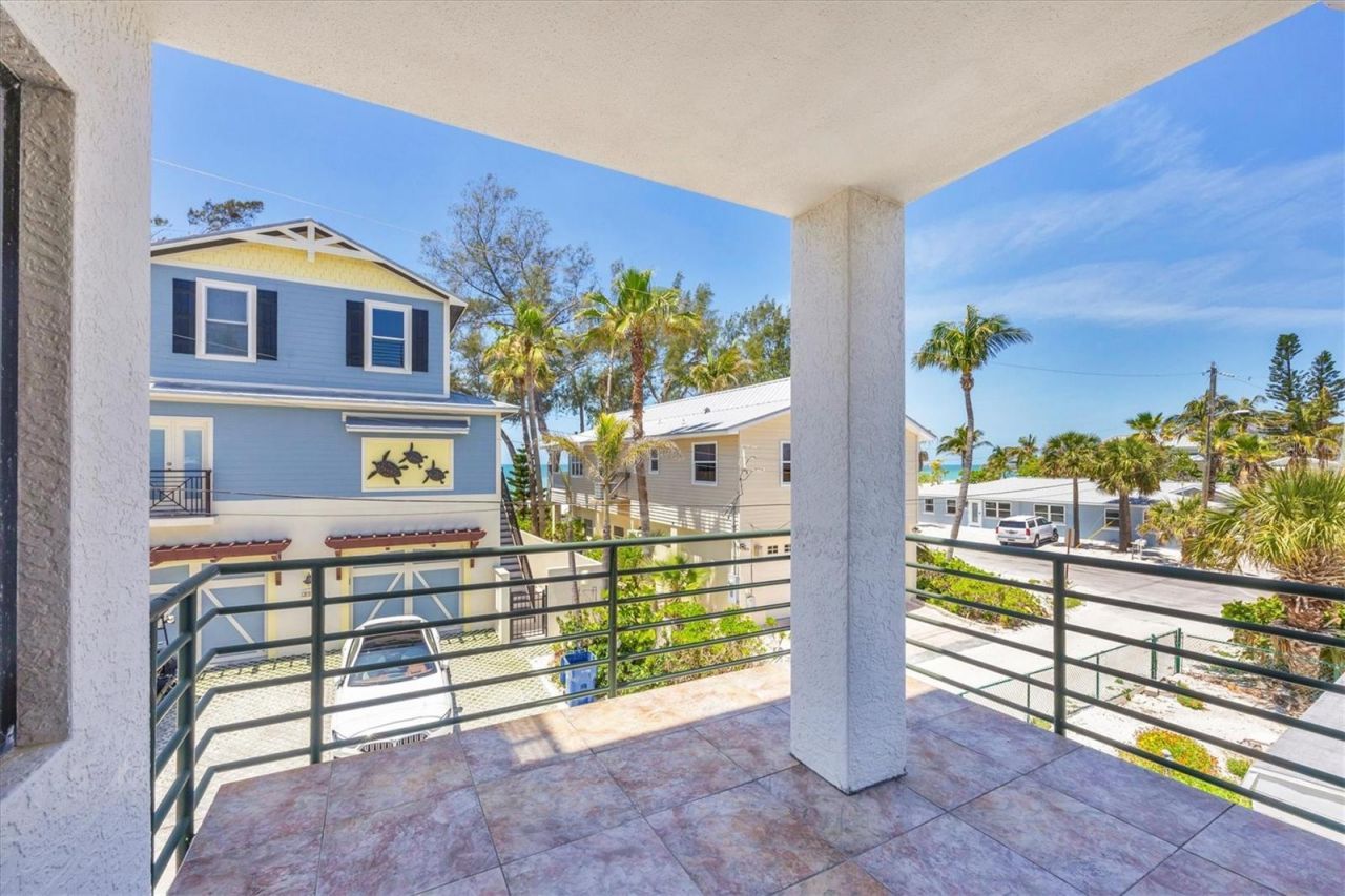 2918 Avenue E, Holmes Beach, FL 34217 Photo