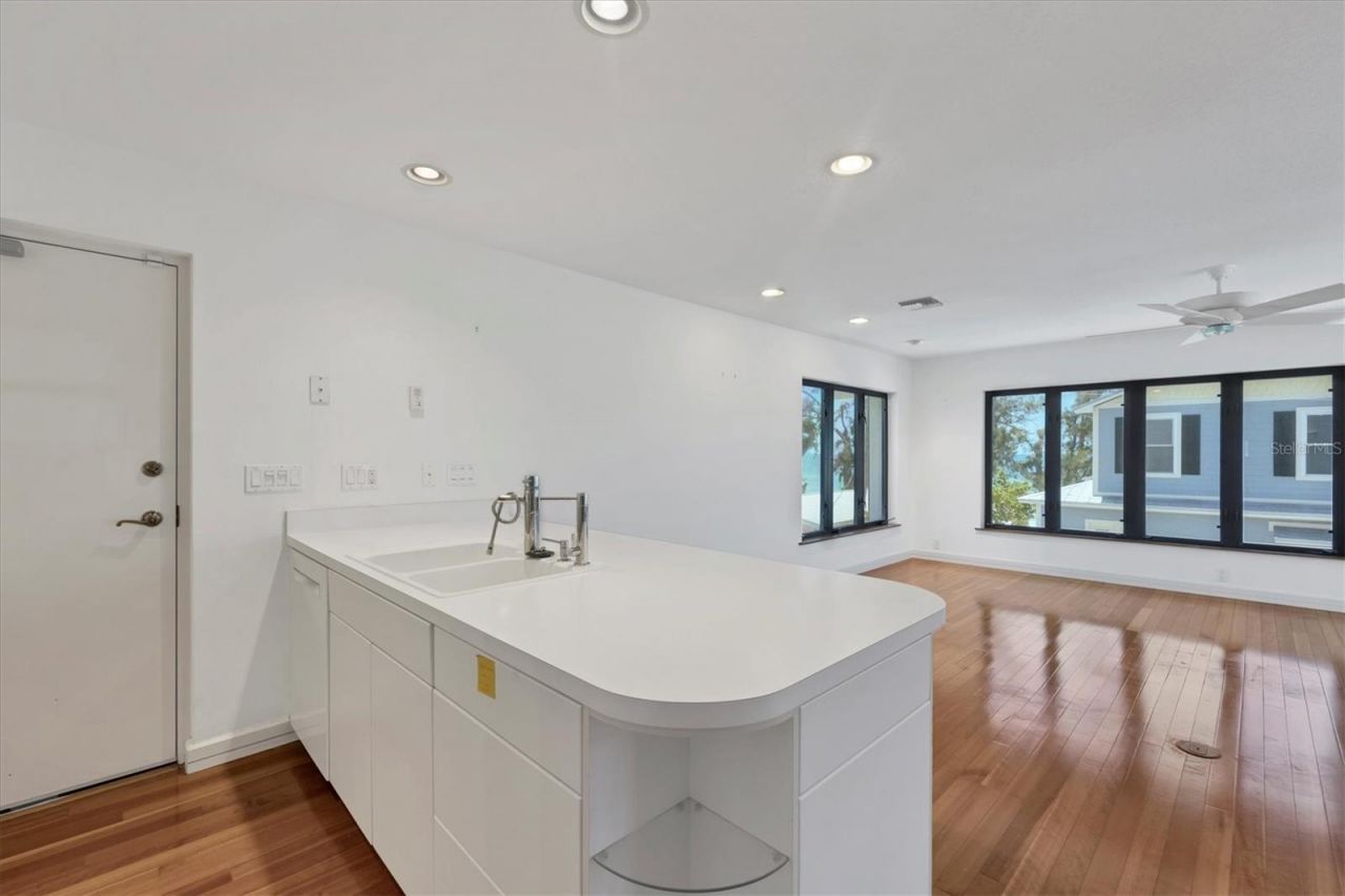 2918 Avenue E, Holmes Beach, FL 34217 Photo