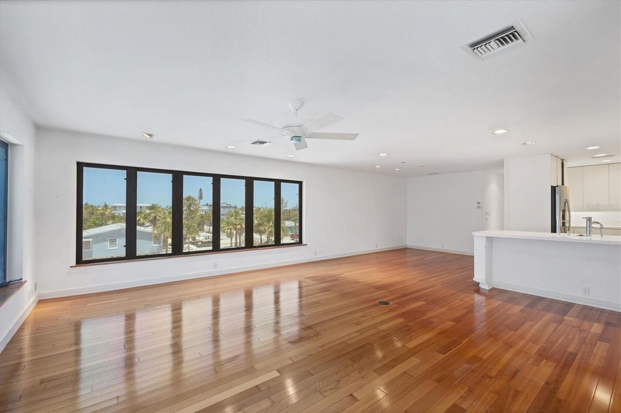 2918 Avenue E, Holmes Beach, FL 34217 Photo