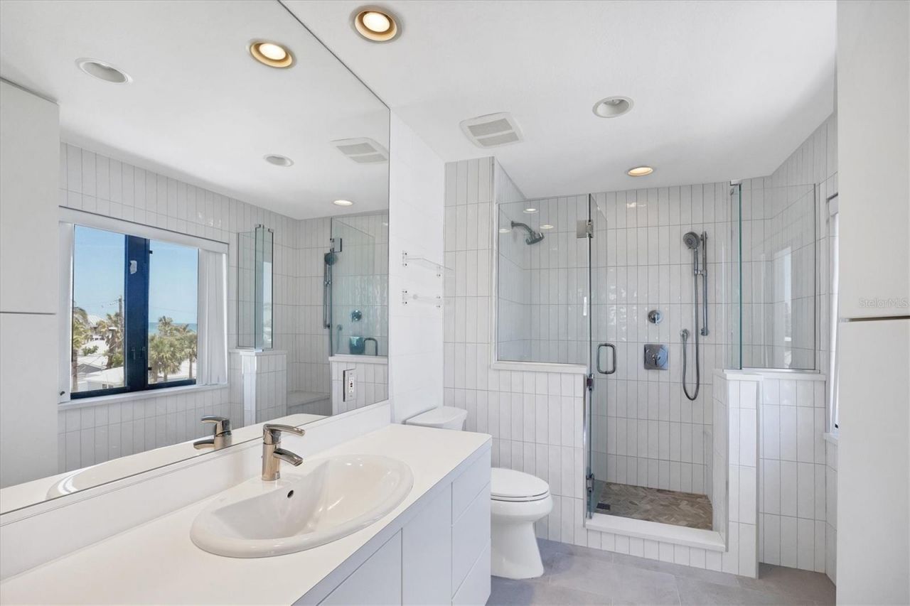 2918 Avenue E, Holmes Beach, FL 34217 Photo