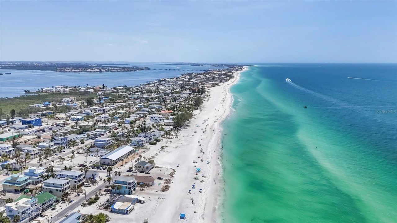 2918 Avenue E, Holmes Beach, FL 34217 Photo