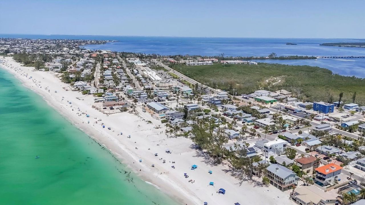 2918 Avenue E, Holmes Beach, FL 34217 Photo