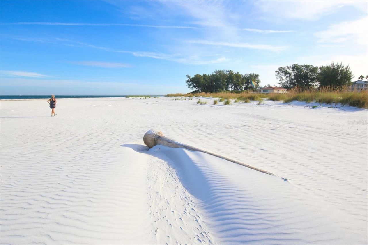 2918 Avenue E, Holmes Beach, FL 34217 Photo