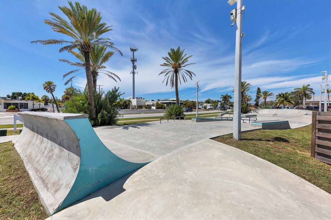 2918 Avenue E, Holmes Beach, FL 34217 Photo