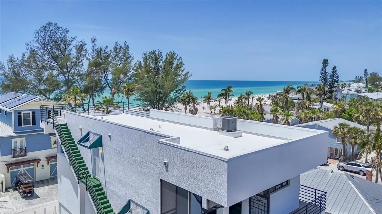 2918 Avenue E, Holmes Beach, FL 34217 Photo