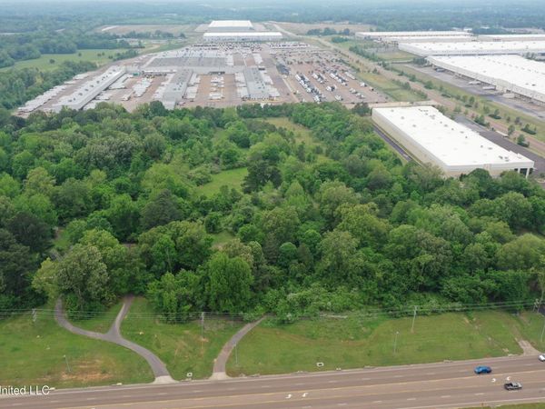 5427 N Highway 305, Olive Branch, MS 38654