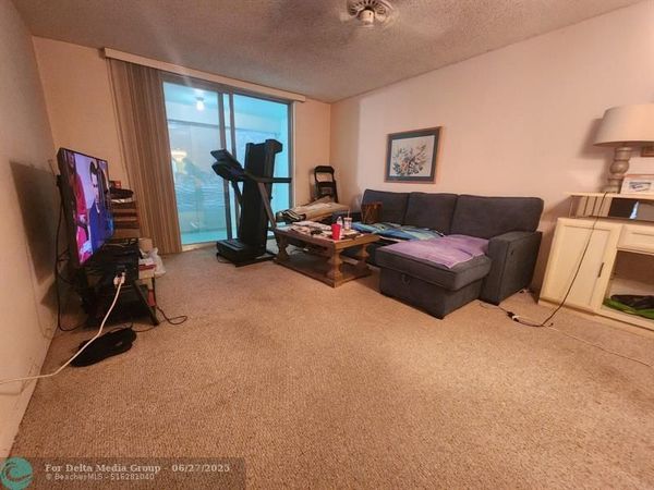 5851 NW 62nd Ave, Unit 105, Tamarac, FL 33319