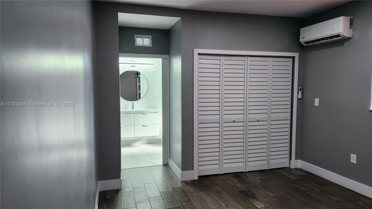 2489 SW 11th St, Unit 2, Miami, FL 33135 Photo