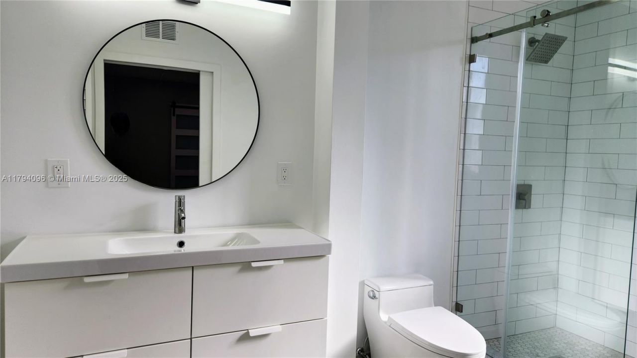 2489 SW 11th St, Unit 2, Miami, FL 33135 Photo