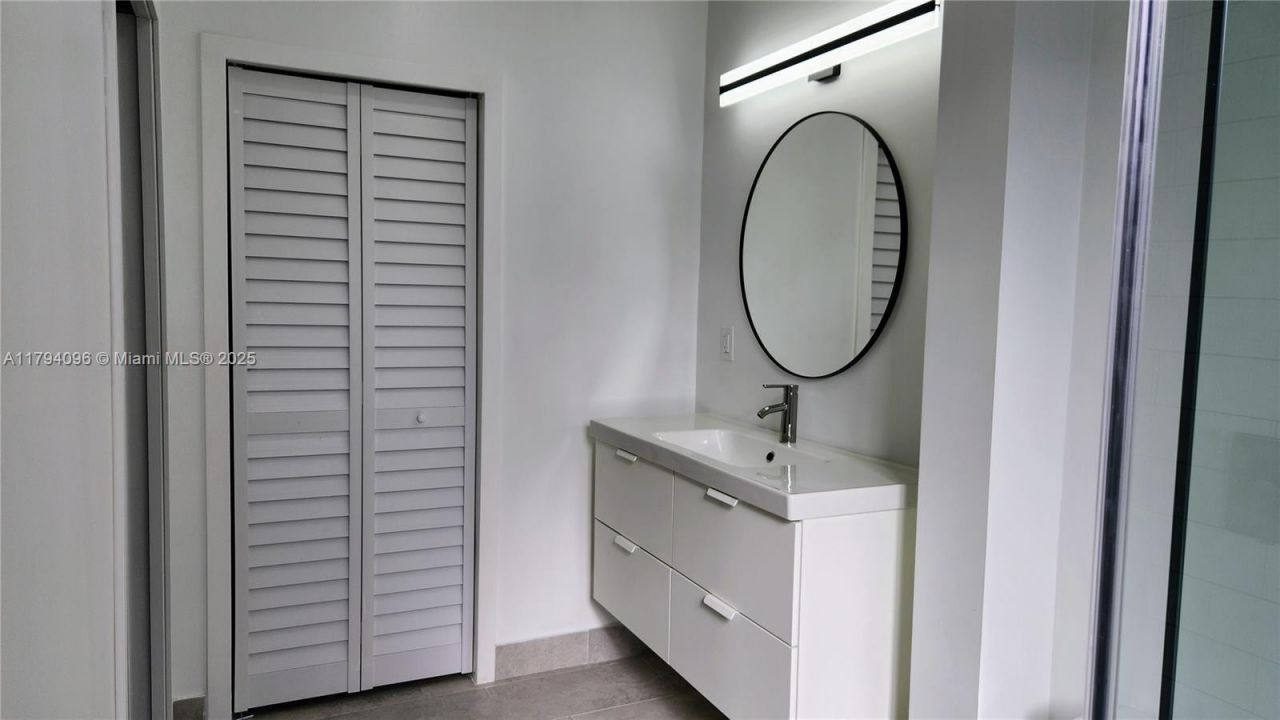 2489 SW 11th St, Unit 2, Miami, FL 33135 Photo