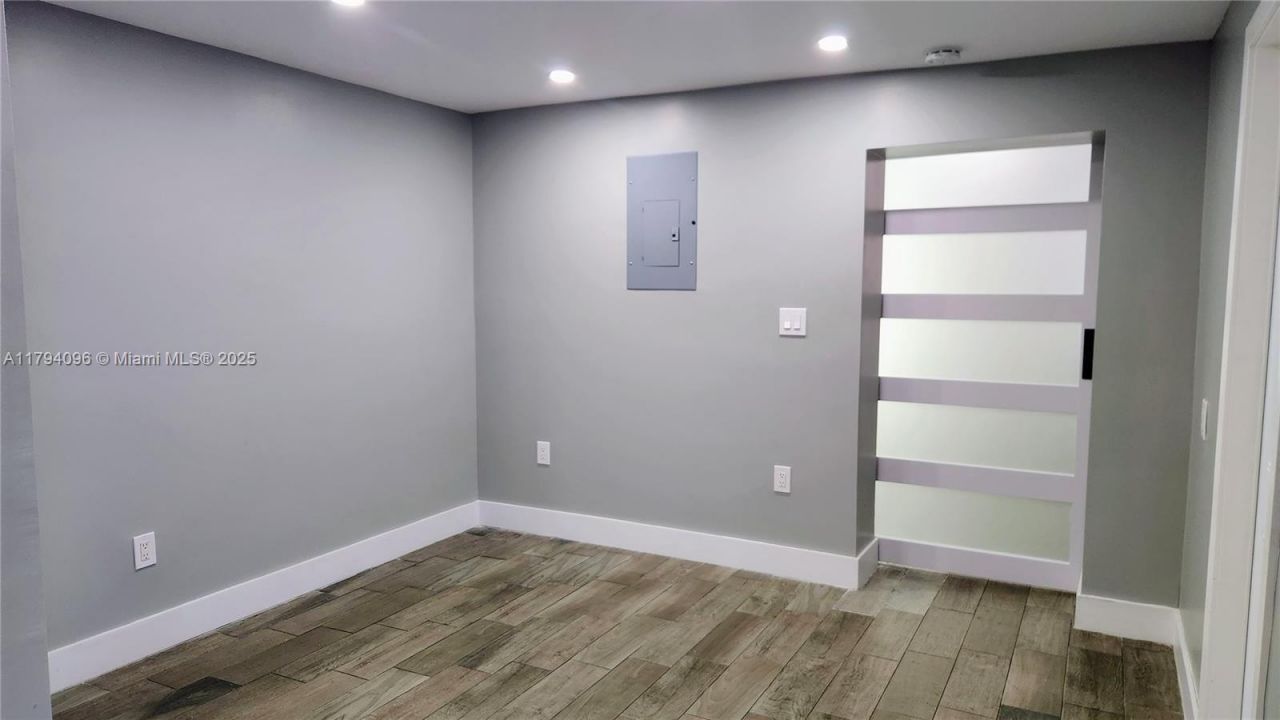 2489 SW 11th St, Unit 2, Miami, FL 33135 Photo