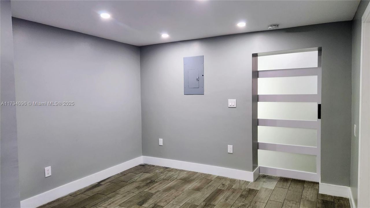 2489 SW 11th St, Unit 2, Miami, FL 33135 Photo