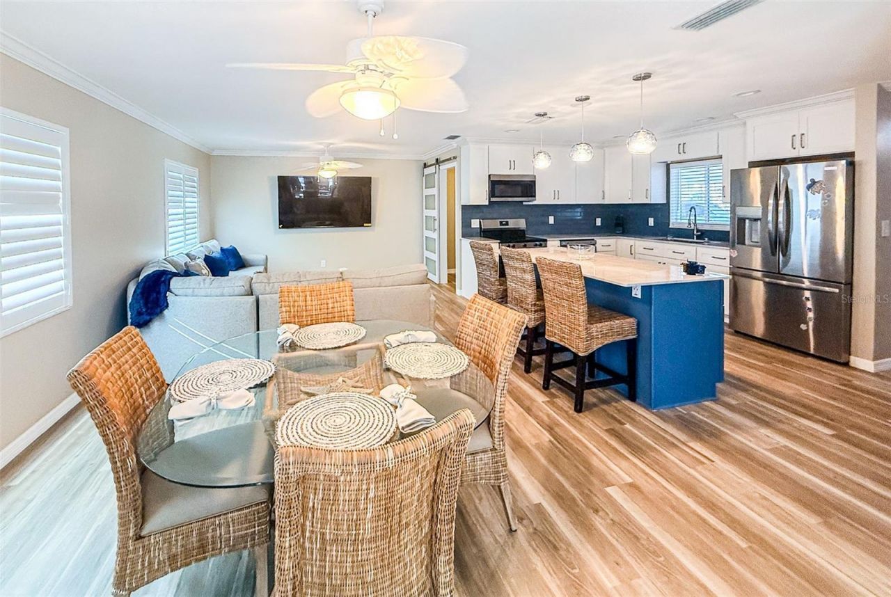 1900 Benjamin Franklin Drive, Unit 3, Sarasota, FL 34236 Photo