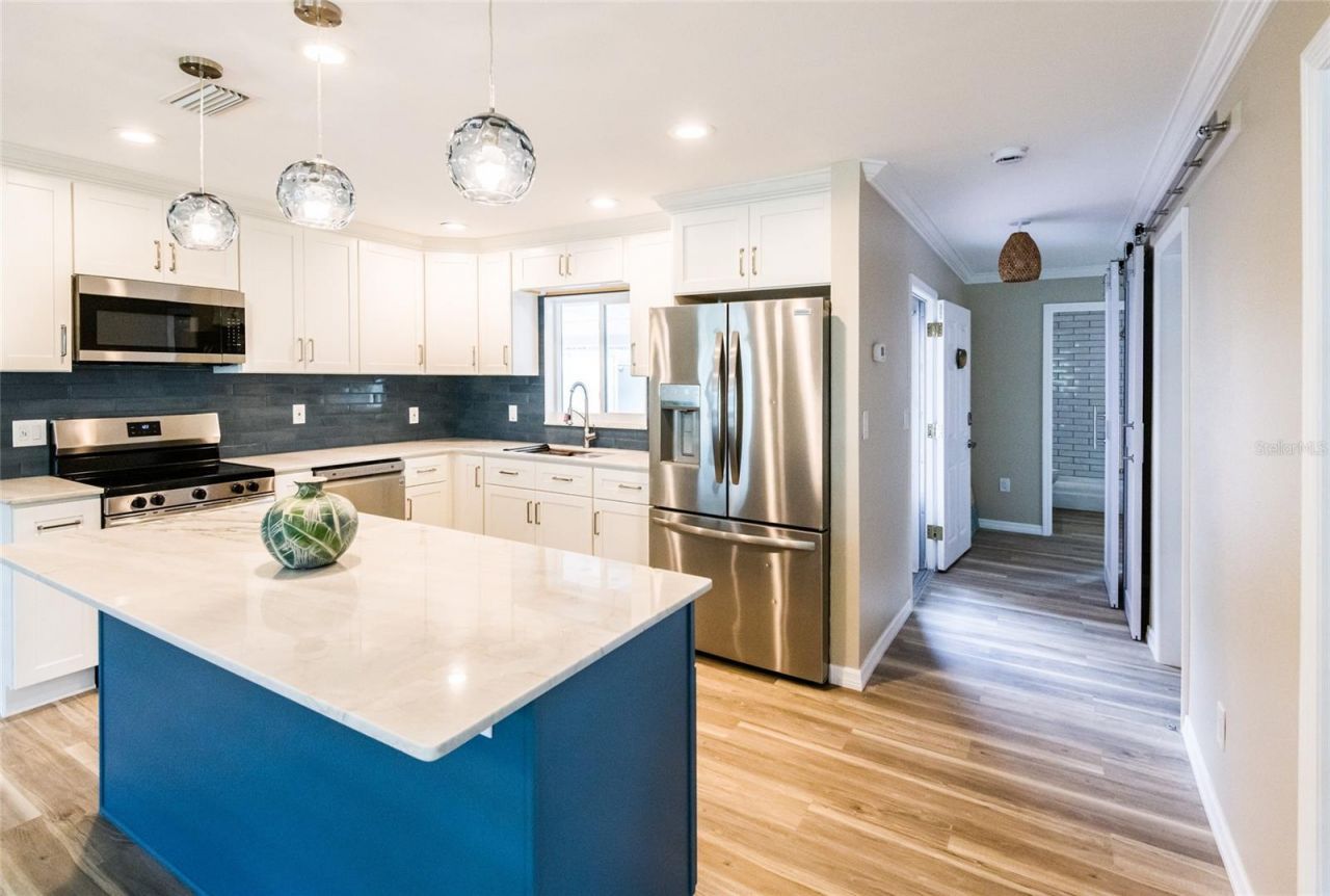 1900 Benjamin Franklin Drive, Unit 3, Sarasota, FL 34236 Photo