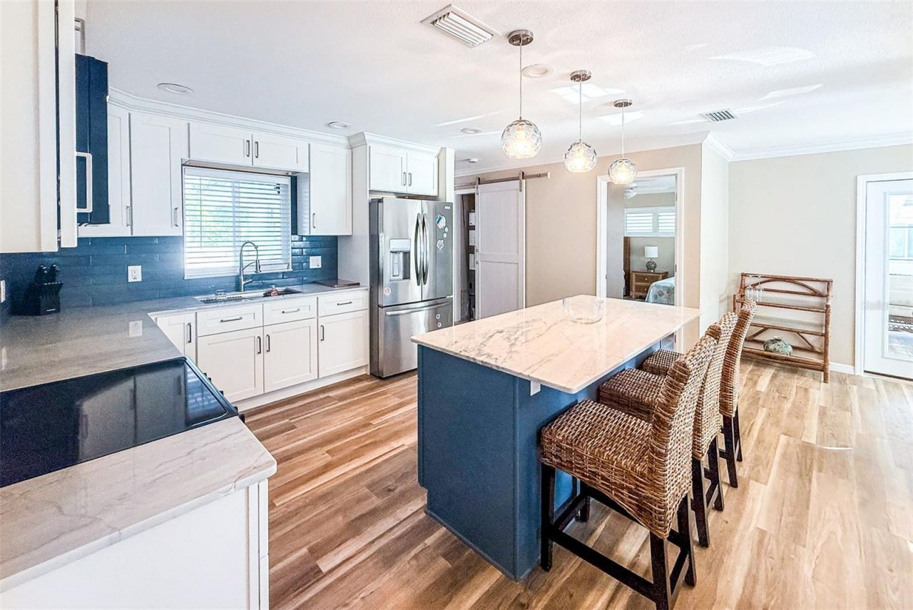 1900 Benjamin Franklin Drive, Unit 3, Sarasota, FL 34236 Photo