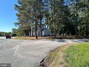 7999 FAST LANE, MECHANICSVILLE, VA 23111