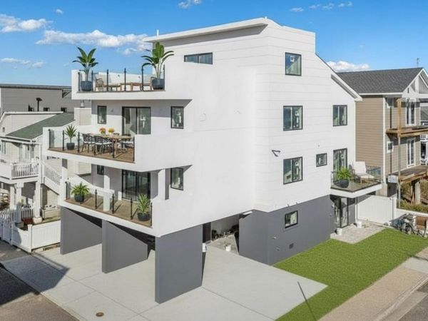 56 Oregon Street, Long Beach, NY 11561