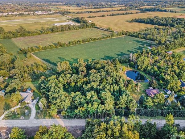 67500 POWELL Road, Washington Twp, MI 48095