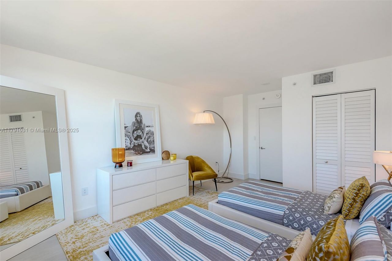 90 Alton Rd, Unit 2410, Miami Beach, FL 33139 Photo