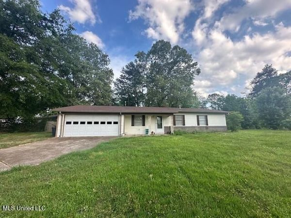 1923 Carolyn Lane, Pearl, MS 39208