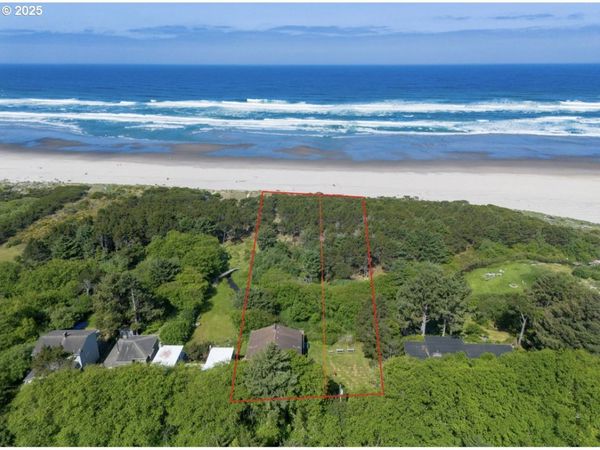 18320 N HIGHWAY 101, Rockaway Beach, OR 97136