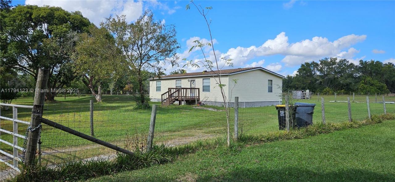 3100-3112 Sanders Rd, Davenport, FL 33837 Photo