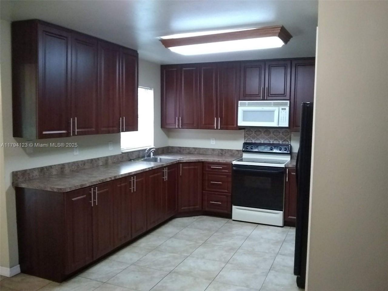 3100-3112 Sanders Rd, Davenport, FL 33837 Photo