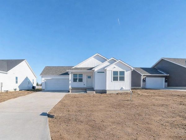 1555 Dalton Street, Jesup, IA 50648