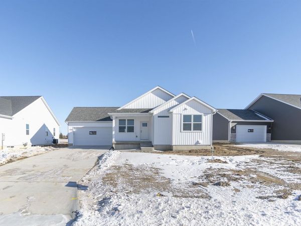 1555 Dalton Street, Jesup, IA 50648